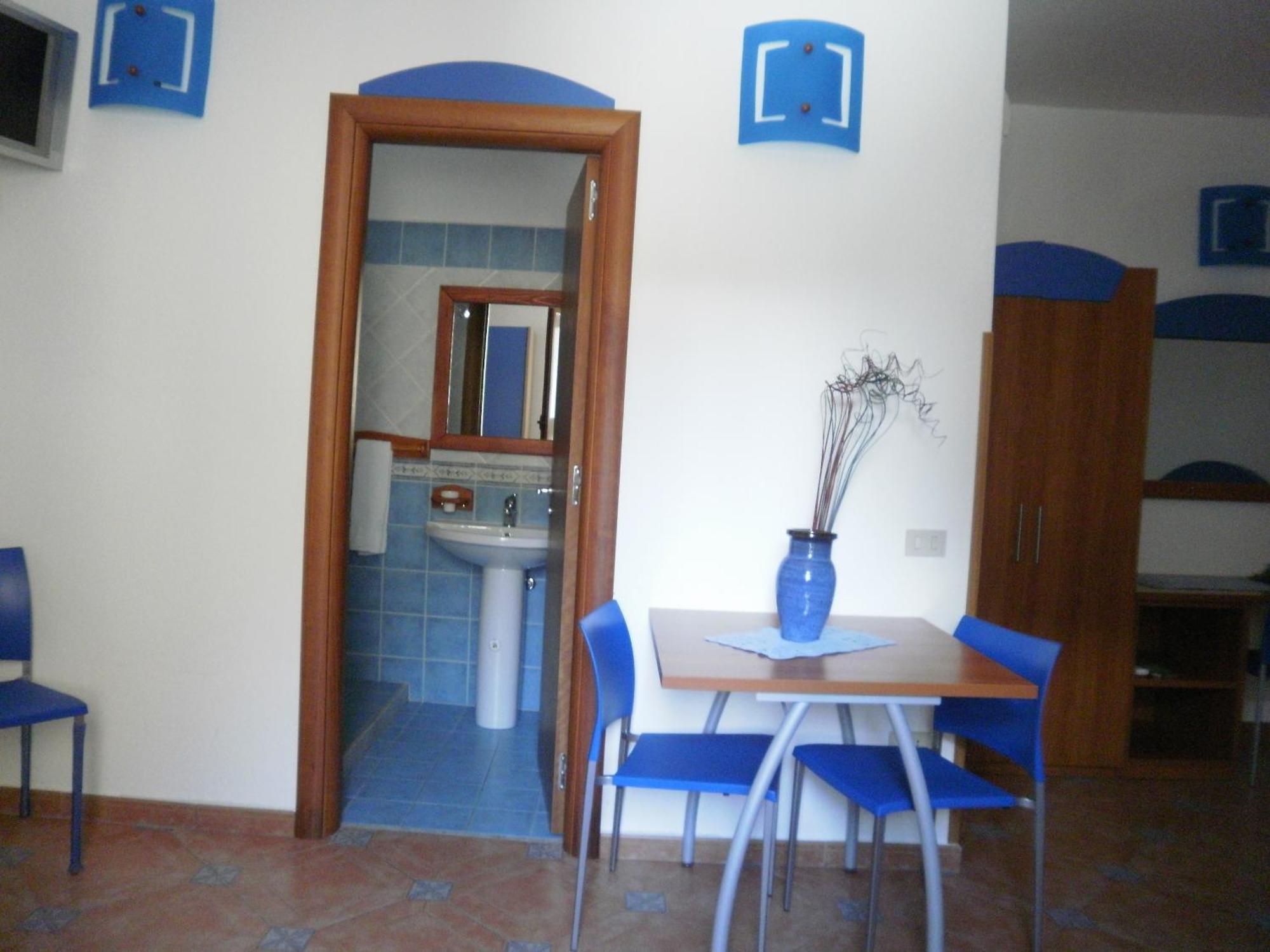 Sogni Nel Blu Aparthotel Isola di Ustica Room photo