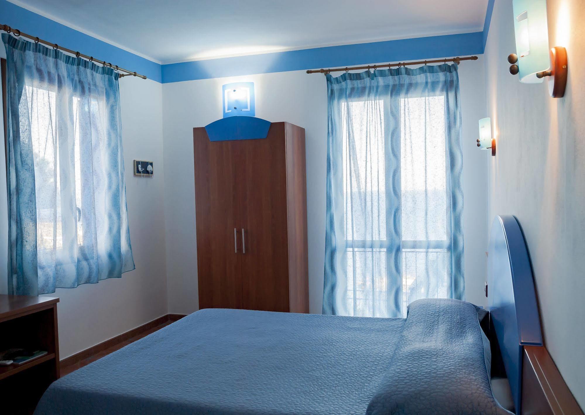 Sogni Nel Blu Aparthotel Isola di Ustica Exterior photo