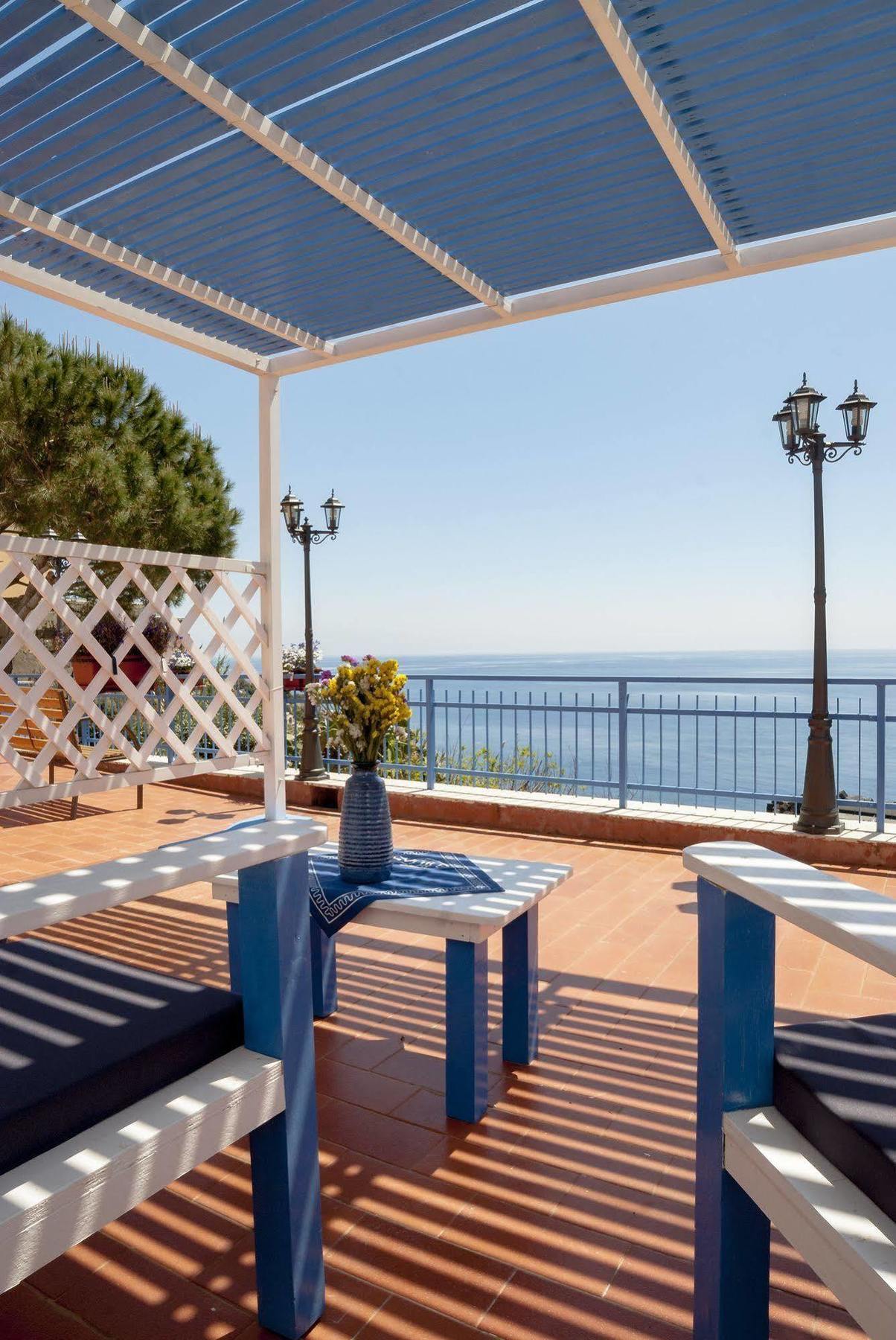 Sogni Nel Blu Aparthotel Isola di Ustica Exterior photo